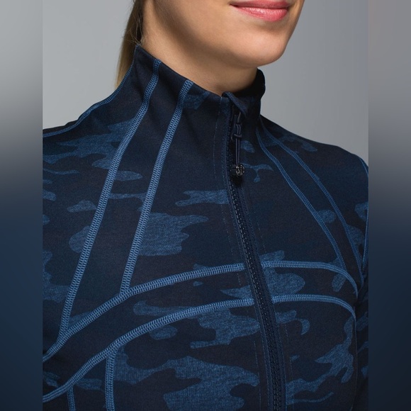 Lululemon | Define Jacket | Heathered Lotus Camo Oil Slick Blue | Sz 6 | EUC - Picture 2 of 8